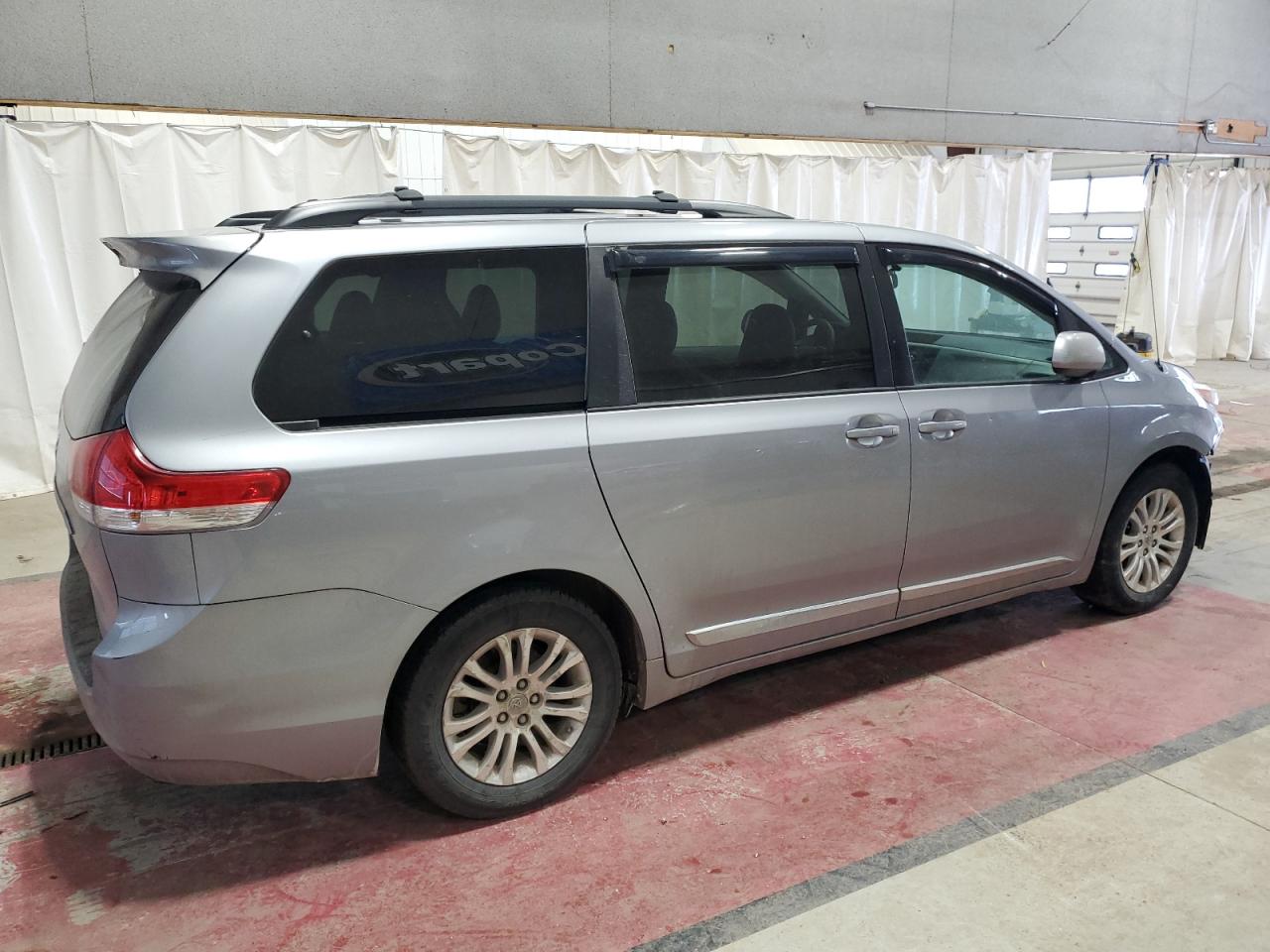 2013 Toyota Sienna VIN 5TDYK3DC8DS342592 Copart auction photo, front end damage thumbnail 3