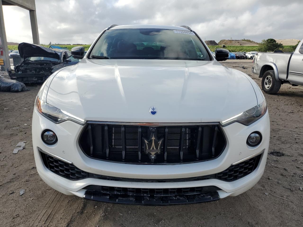 2022 Maserati Levante VIN ZN661XUA2NX407253 Copart auction photo, rear end / minor dent/scratches damage thumbnail 5