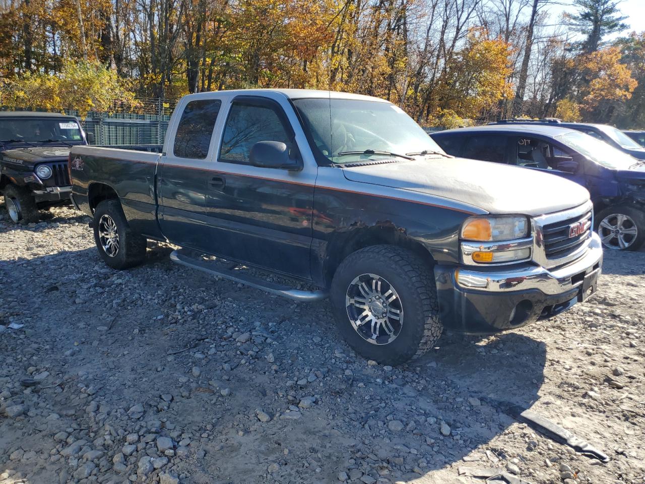 2005 GMC Sierra VIN 2GTEK19B251304954 Copart auction photo, burn - engine / minor dent/scratches damage thumbnail 4