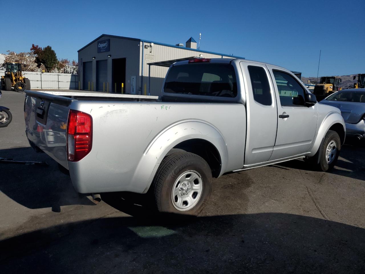 2017 Nissan Navara (Frontier) VIN 1N6BD0CTXHN764940 Copart auction photo, rear end damage thumbnail 3
