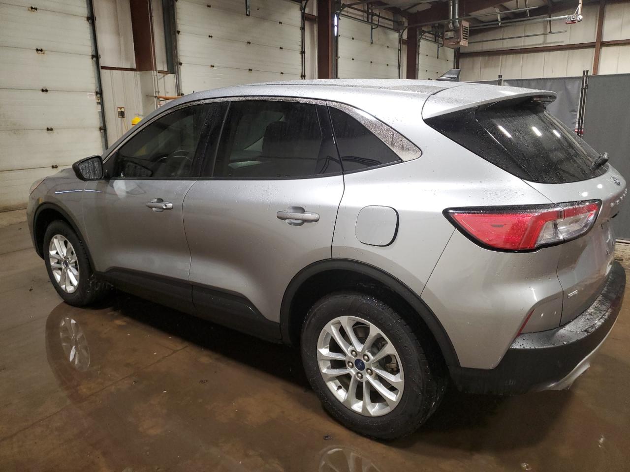 2022 Ford Escape VIN 1FMCU9BZ5NUA61938 Copart auction photo, normal wear damage thumbnail 2