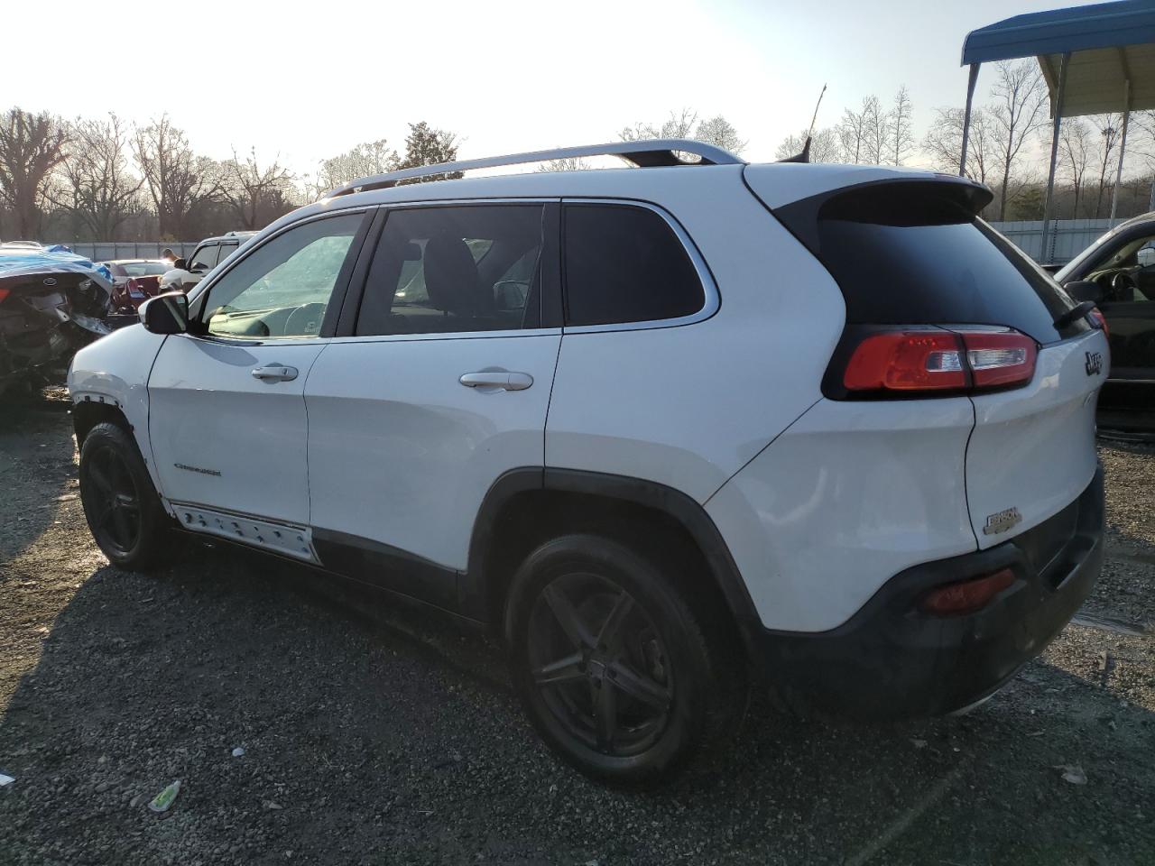 2016 Jeep Grand Cherokee VIN 1C4PJLCS4GW337000 Copart auction photo, front end damage thumbnail 2