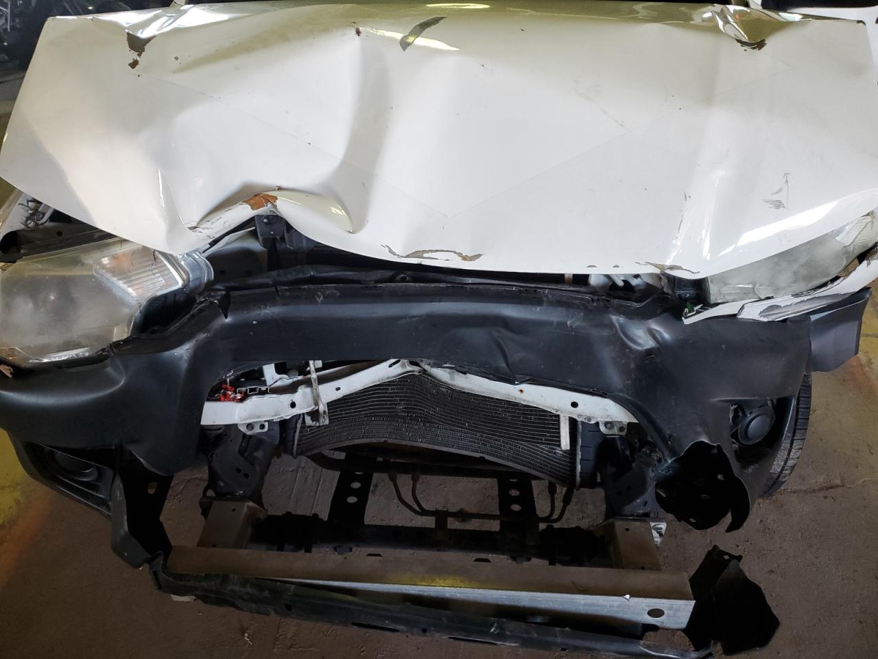 2015 Toyota Tacoma VIN 5TFTX4CN9FX066070 Copart auction photo, front end / side damage thumbnail 11