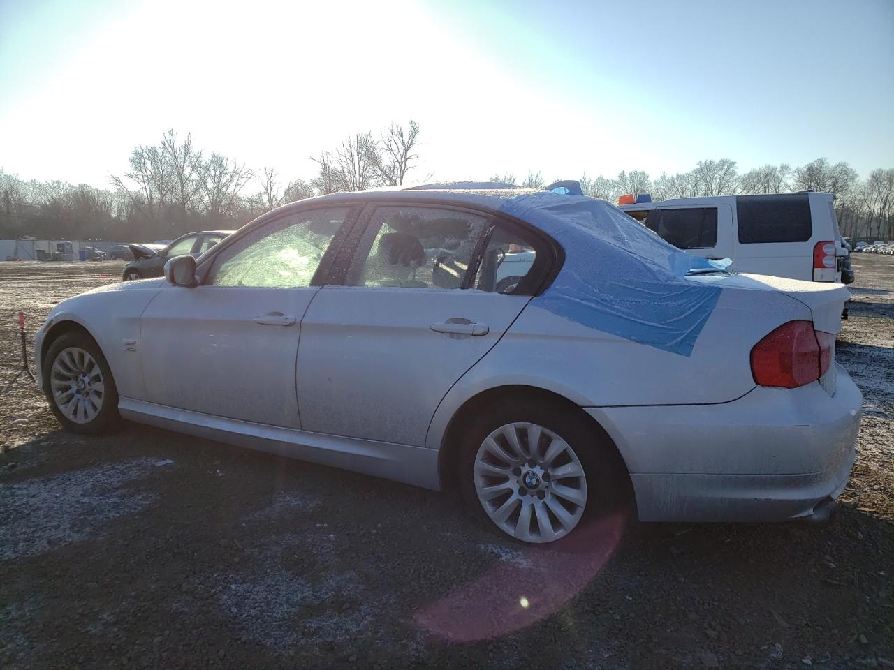 2009 BMW 3er VIN WBAPK73519A457011 Copart auction photo, side / minor dent/scratches damage thumbnail 2
