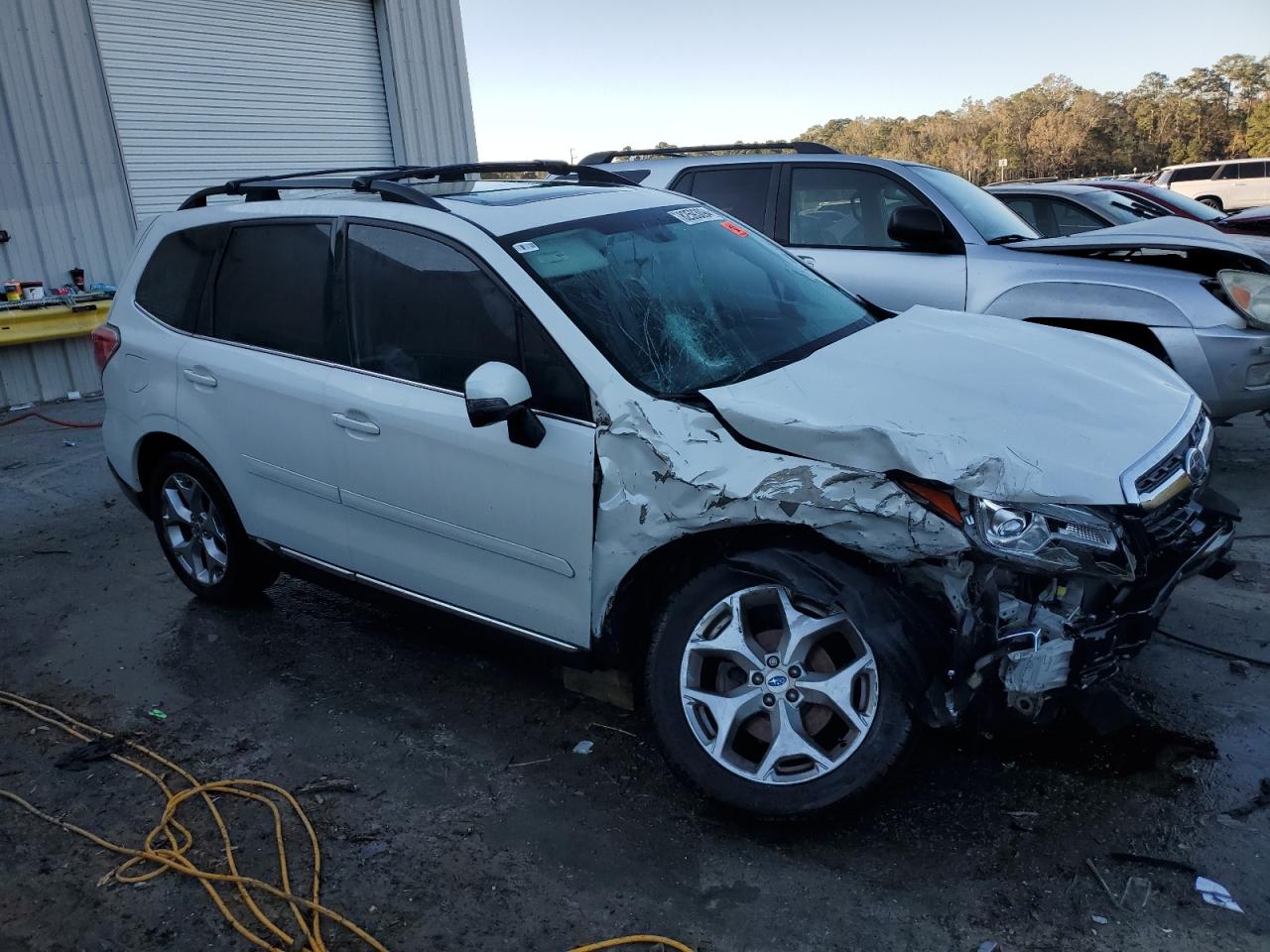 2017 Subaru Forester VIN JF2SJAWC3HH582073 Copart auction photo, front end damage thumbnail 4