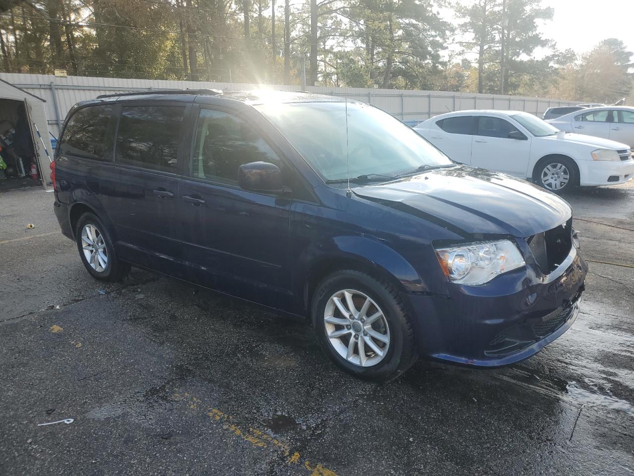 2016 Dodge Caravan VIN 2C4RDGCG7GR204842 Copart auction photo, front end damage thumbnail 4