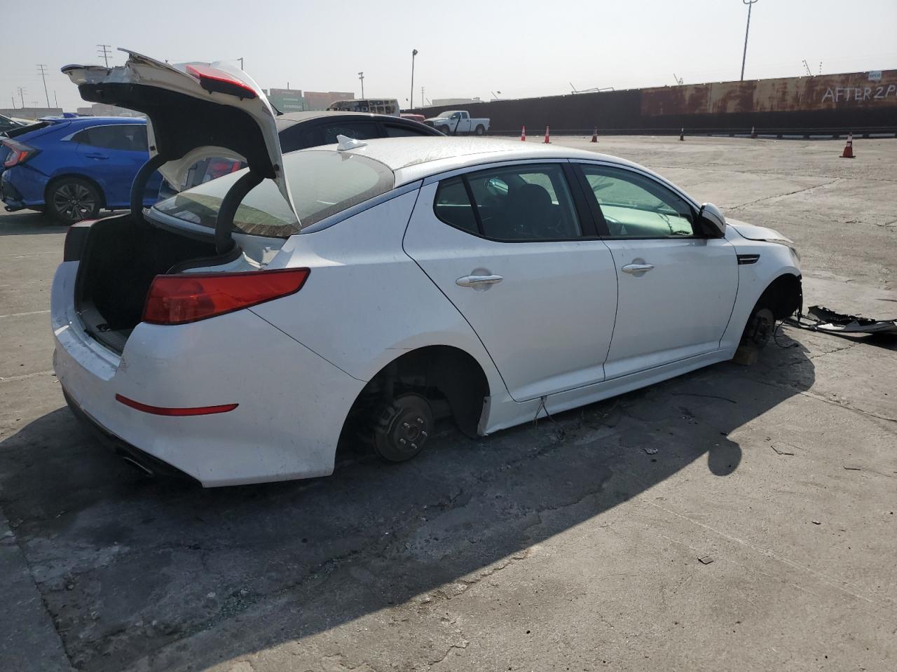 2015 KIA Optima VIN KNAGM4A77F5664004 Copart auction photo, vandalism / stripped damage thumbnail 3