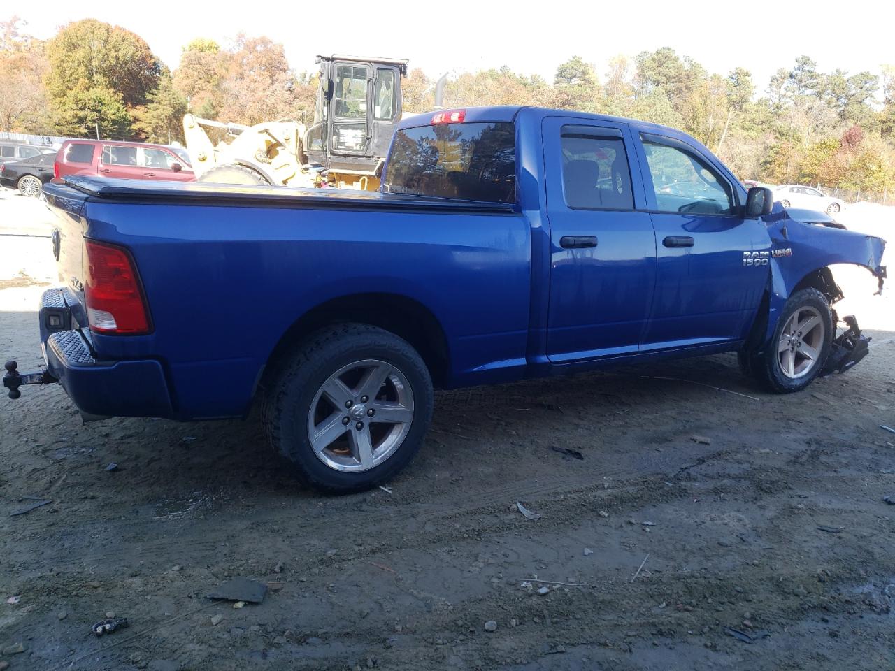 2017 RAM 1500 VIN 1C6RR7FT4HS636032 Copart auction photo, front end / minor dent/scratches damage thumbnail 3