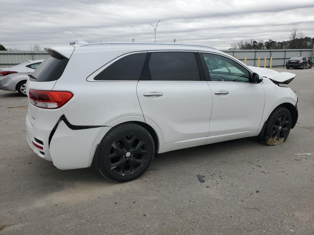 2016 KIA Sorento VIN 5XYPK4A5XGG112979 Copart auction photo, front end / rear end damage thumbnail 3