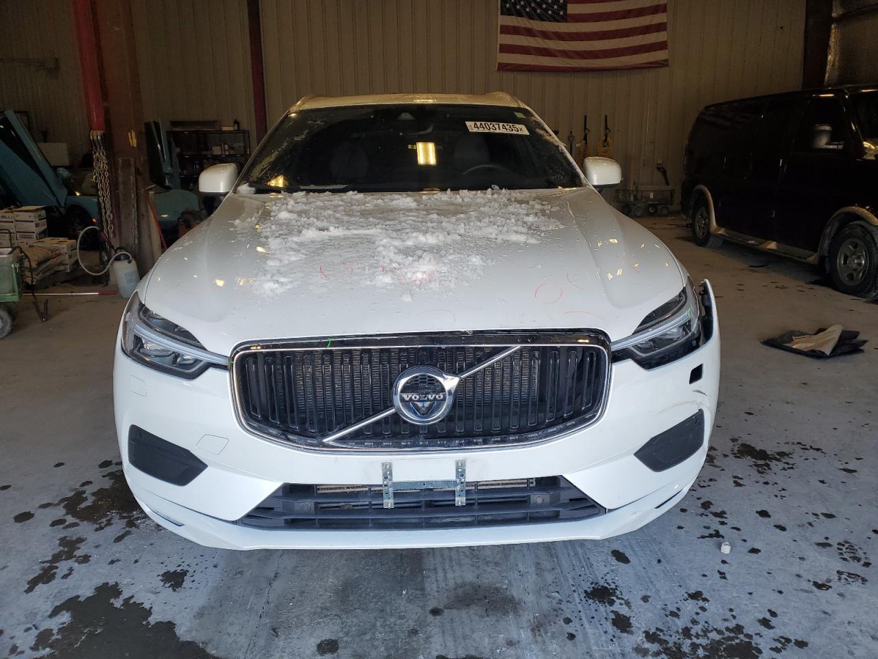 2019 Volvo XC60 VIN LYV102RK1KB283115 Copart auction photo, side damage thumbnail 5