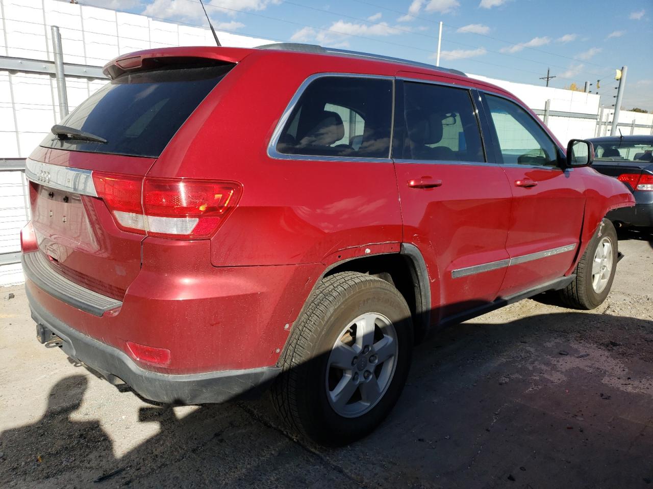 2011 Jeep Grand Cherokee VIN 1J4RR4GG3BC511673 Copart auction photo, front end / hail damage thumbnail 3