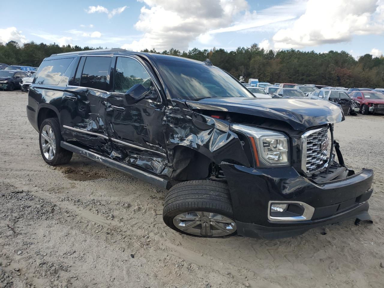 2018 GMC Yukon VIN 1GKS1HKJ6JR396012 Copart auction photo, side / front end damage thumbnail 4