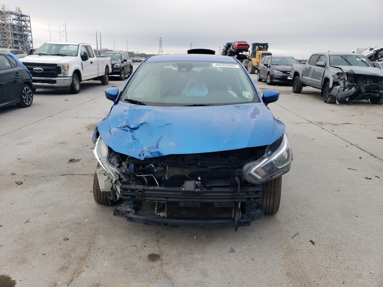 2020 Nissan Versa VIN 3N1CN8EV6LL810177 Copart auction photo, front end damage thumbnail 5