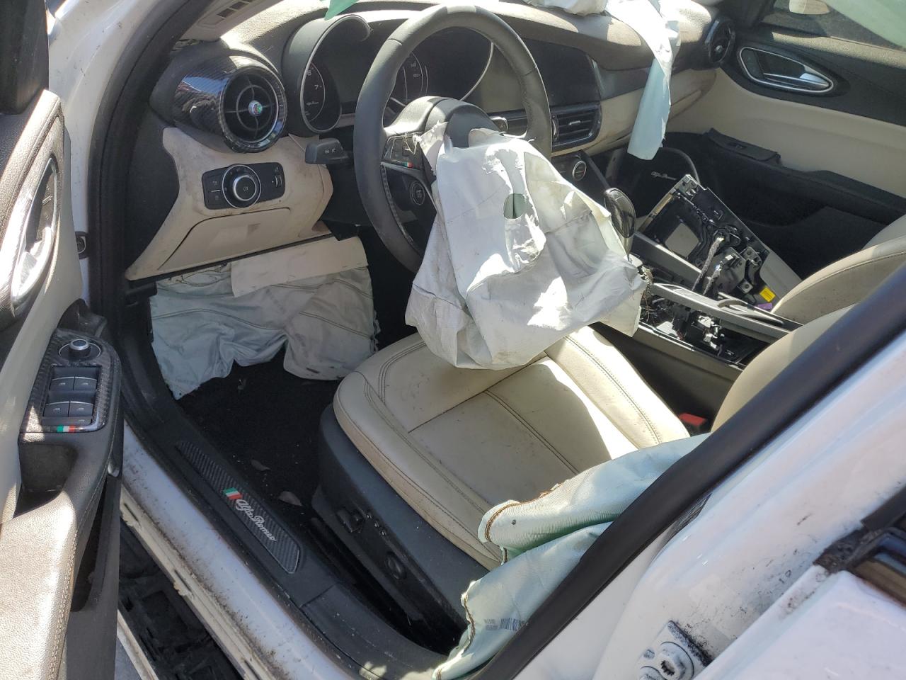 2019 Alfa Romeo Giulia VIN ZARFAMAN5K7616706 Copart auction photo, all over damage thumbnail 8