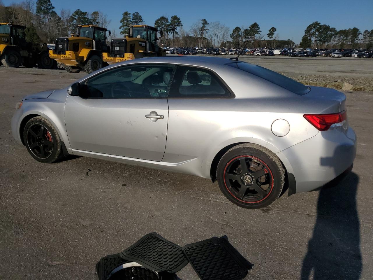 2011 KIA Forte VIN KNAFW6A32B5395399 Copart auction photo, front end / side damage thumbnail 2