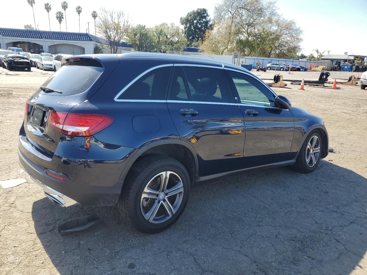 2017 Mercedes-Benz GLC VIN WDC0G4KBXHF155269 Copart auction photo, front end / undercarriage damage thumbnail 3