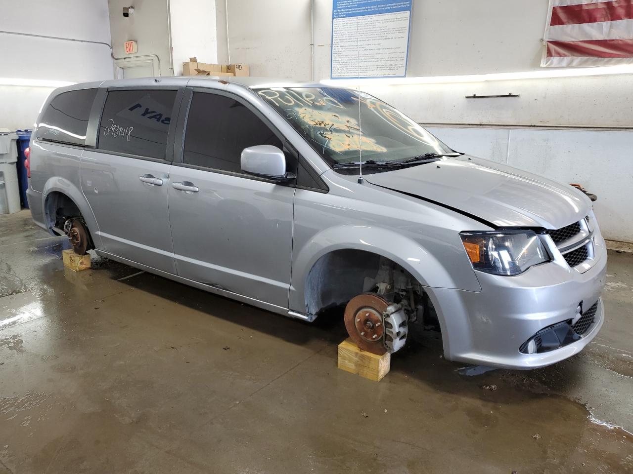 2020 Dodge Caravan VIN 2C4RDGEG7LR178699 Copart auction photo, vandalism / all over damage thumbnail 4