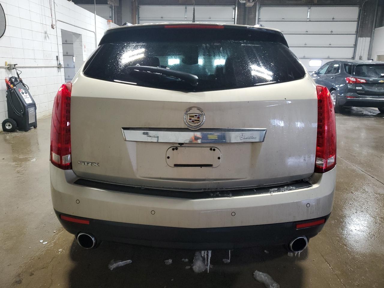2010 Cadillac SRX VIN 3GYFNAEY7AS552972 Copart auction photo, front end damage thumbnail 6