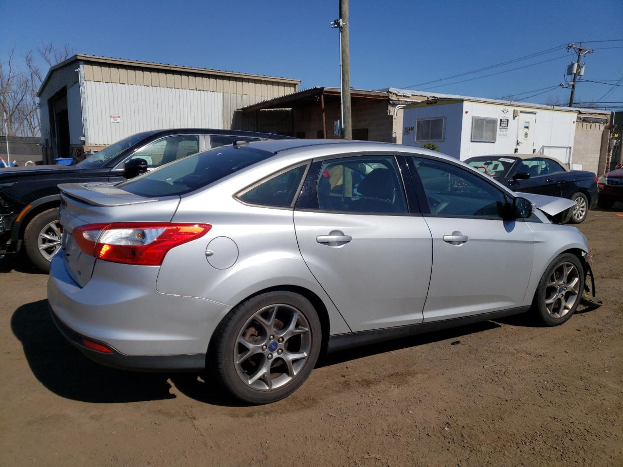 2014 Ford Focus VIN 1FADP3F28EL151882 Copart auction photo, front end / minor dent/scratches damage thumbnail 3