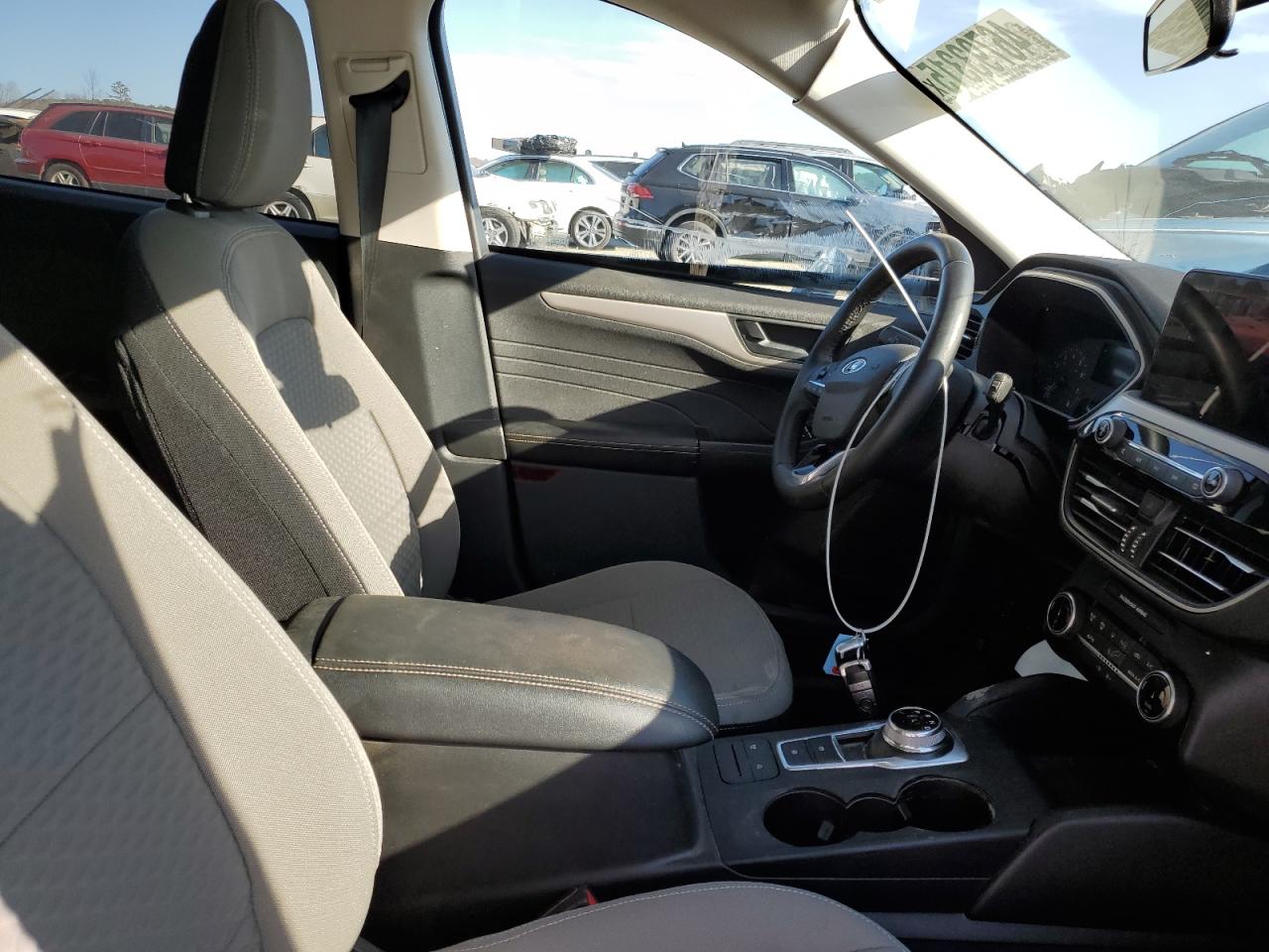 2022 Ford Escape VIN 1FMCU0G61NUB15035 Copart auction photo, front end / side damage thumbnail 7