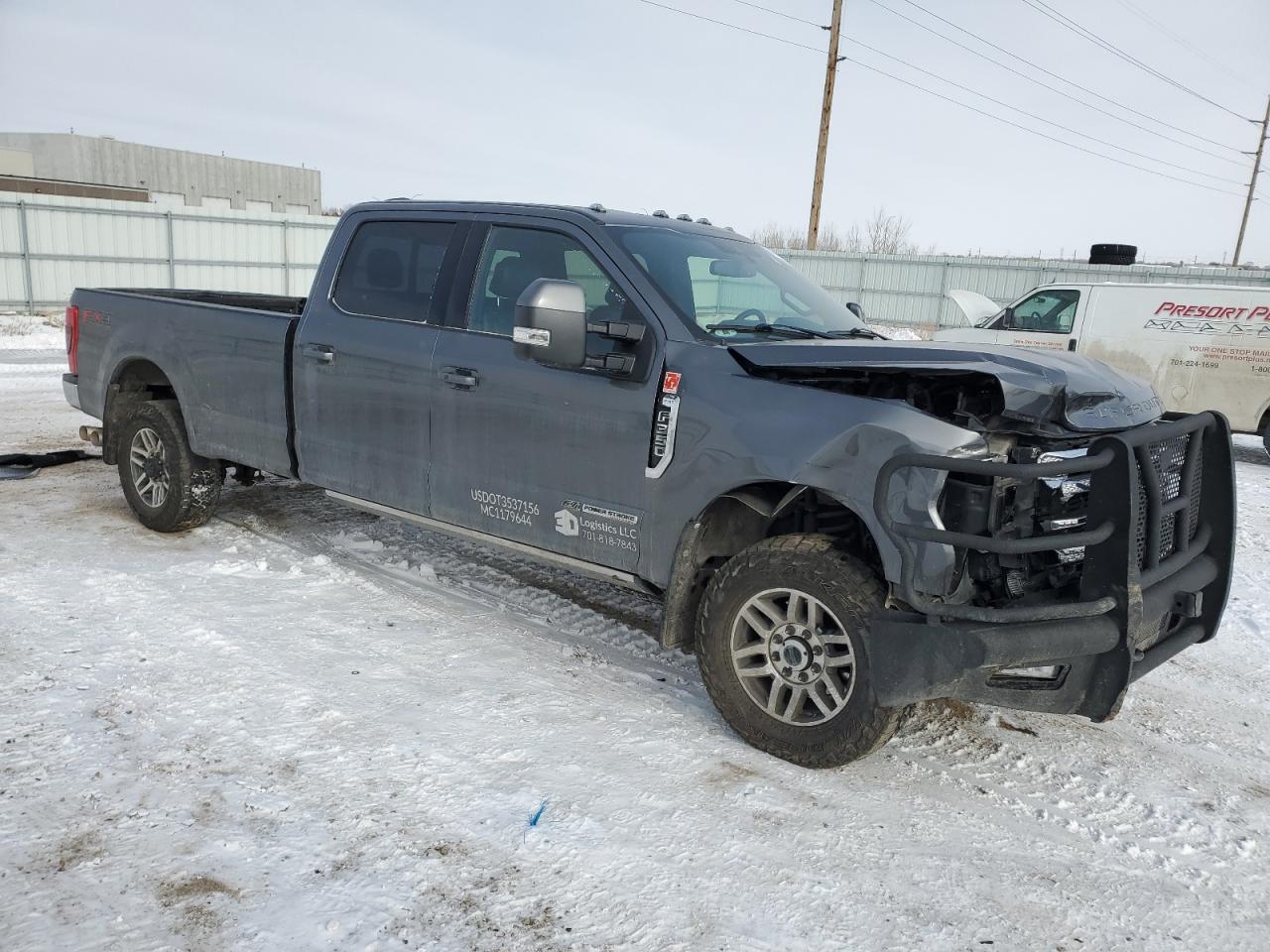 2022 Ford F350 VIN 1FT8W3BT2NEF26943 Copart auction photo, front end damage thumbnail 4
