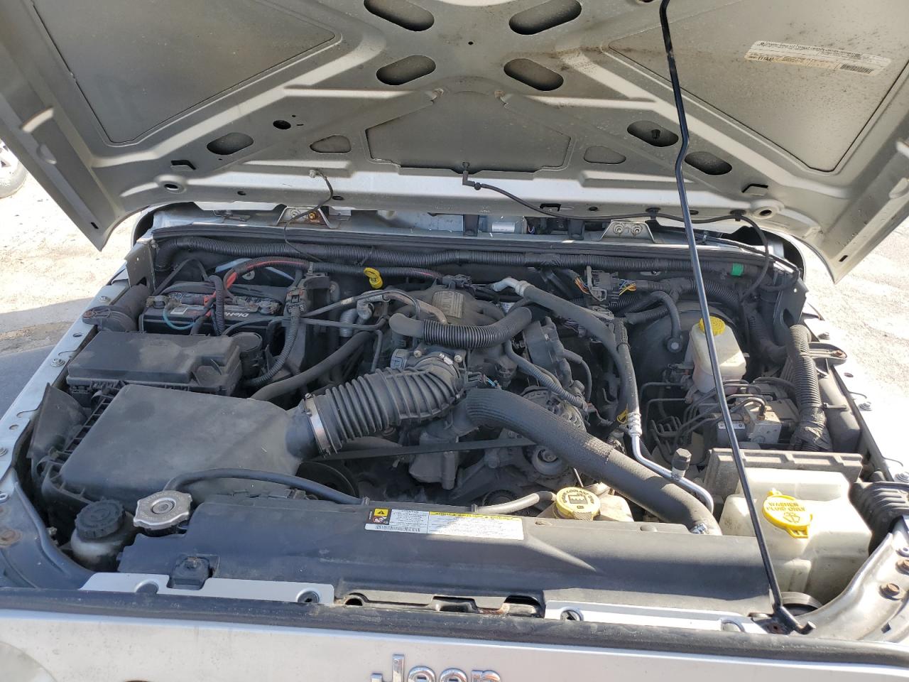2011 Jeep Wrangler VIN 1J4AA2D10BL520940 Copart auction photo, front end / rear end damage thumbnail 12