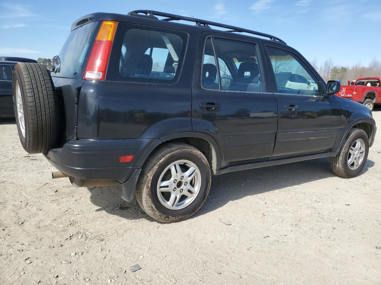 2000 Honda CR-V VIN JHLRD1868YC038731 Copart auction photo, front end / minor dent/scratches damage thumbnail 3