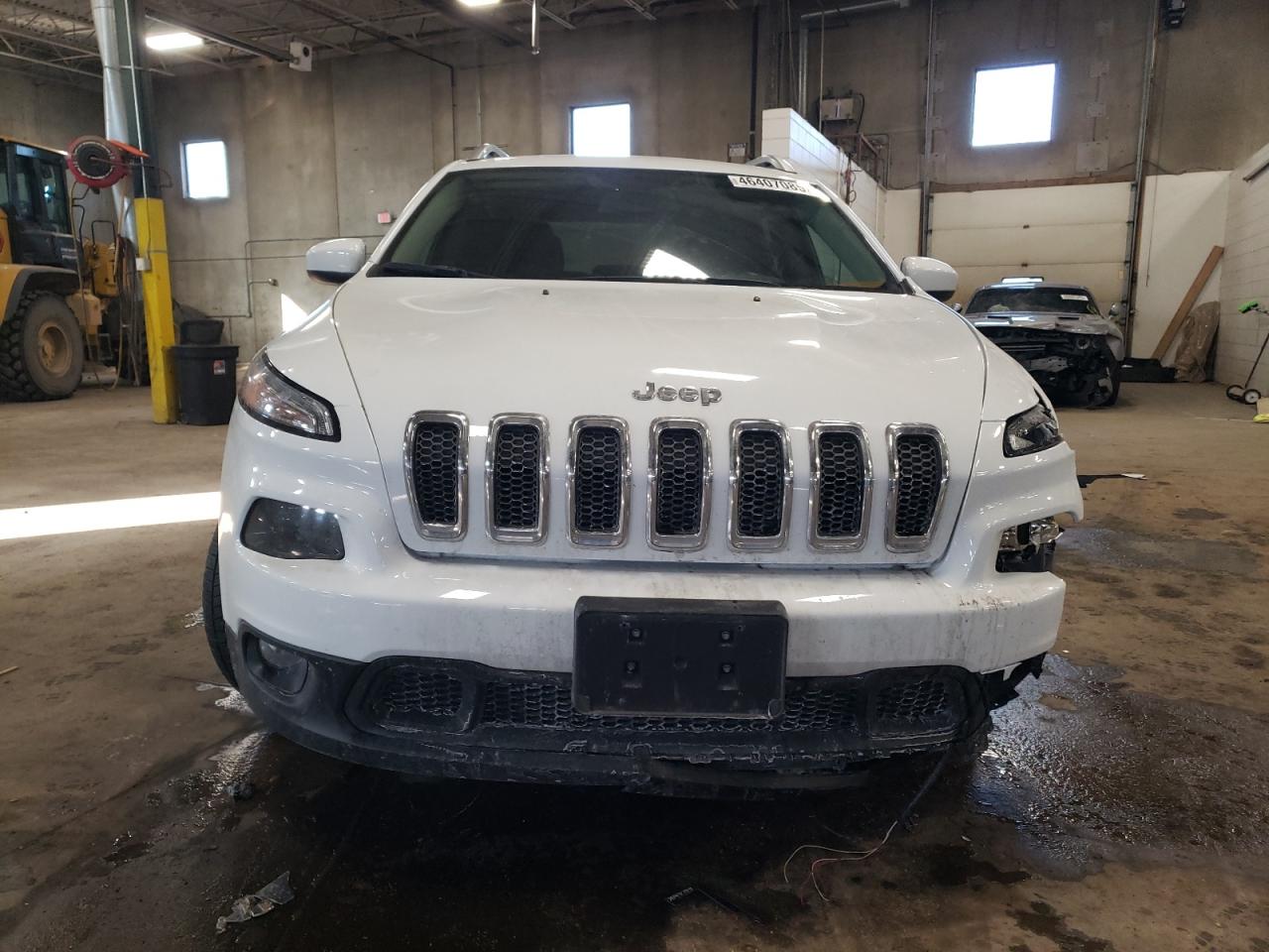 2014 Jeep Grand Cherokee VIN 1C4PJLCB8EW185347 Copart auction photo, all over damage thumbnail 5