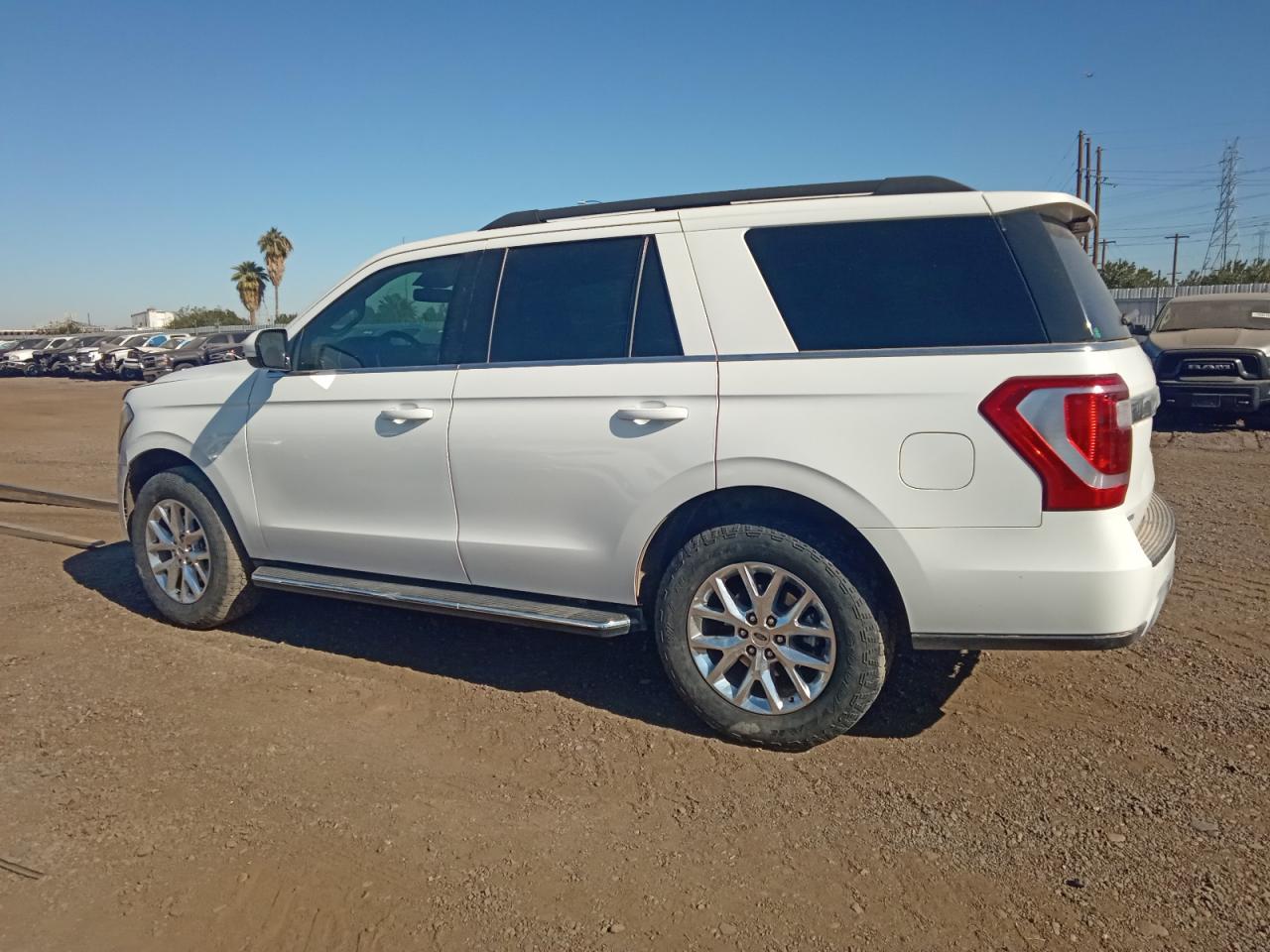 2021 Ford Expedition VIN 1FMJU1JT5MEA14164 Copart auction photo, front end damage thumbnail 2