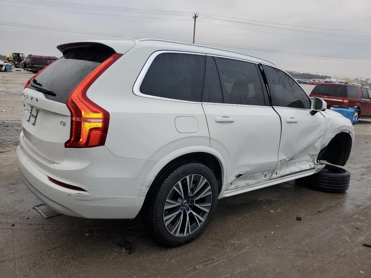 2022 Volvo XC90 VIN YV4102CK7N1834777 Copart auction photo, side / front end damage thumbnail 3