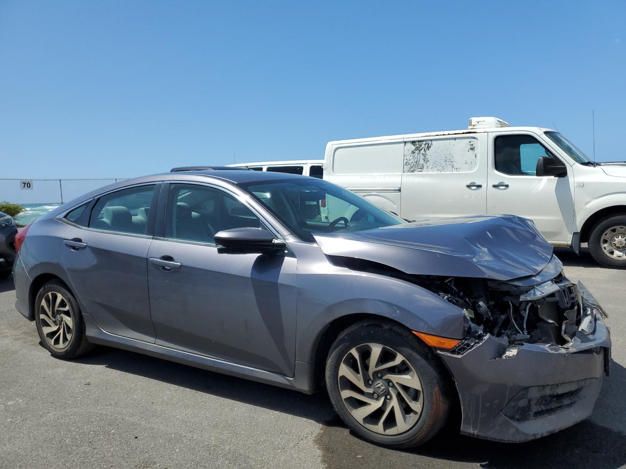2016 Honda Civic VIN 19XFC2F70GE070925 Copart auction photo, front end damage thumbnail 4