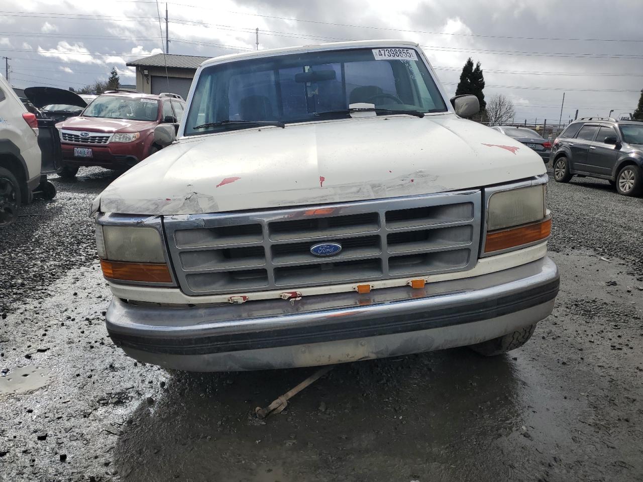 1992 Ford F-150 VIN 1FTEF14Y2NLA24350 Copart auction photo, all over damage thumbnail 5