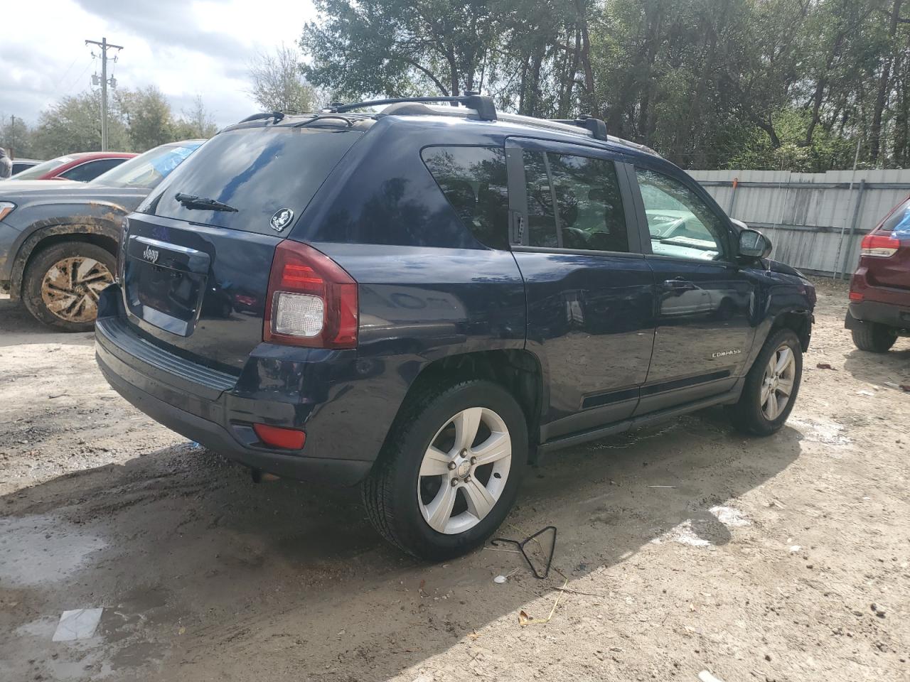 2016 Jeep Compass VIN 1C4NJDBB6GD661933 Copart auction photo, front end damage thumbnail 3