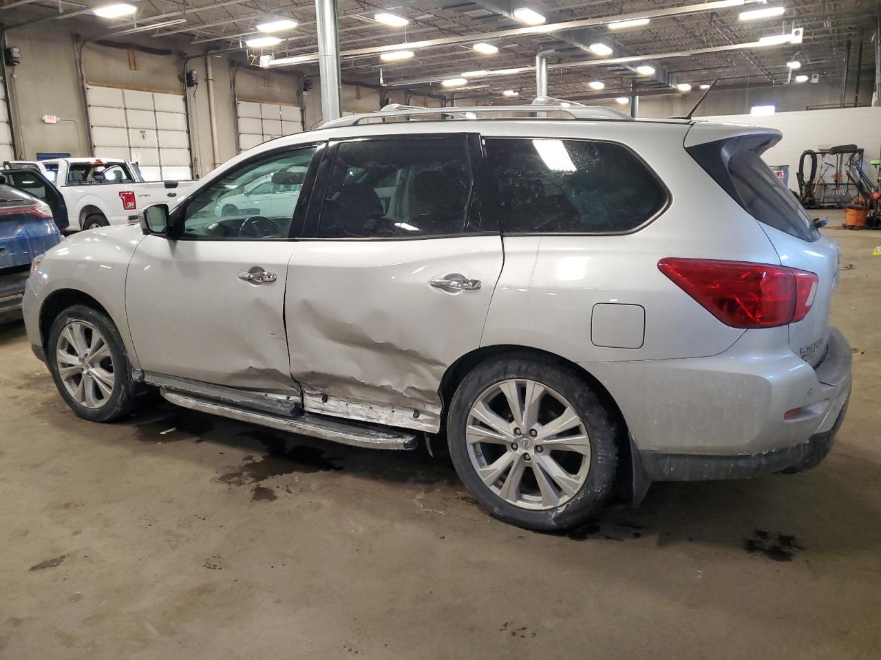 2018 Nissan Pathfinder VIN 5N1DR2MM3JC655166 Copart auction photo, side damage thumbnail 2