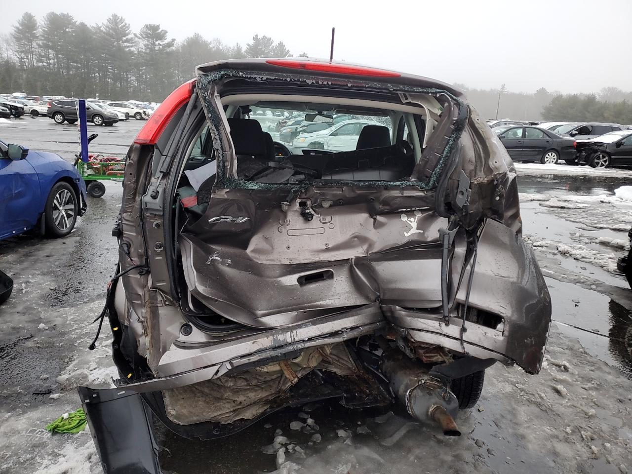 2015 Honda CR-V VIN 2HKRM4H3XFH601722 Copart auction photo, rear end / minor dent/scratches damage thumbnail 6