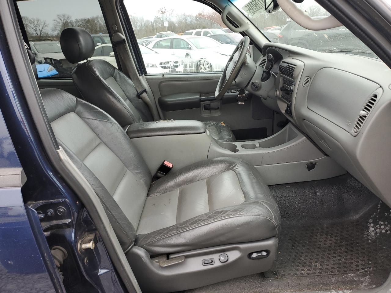 2003 Ford Explorer VIN 1FMDU67E33UA99996 Copart auction photo, side damage thumbnail 7