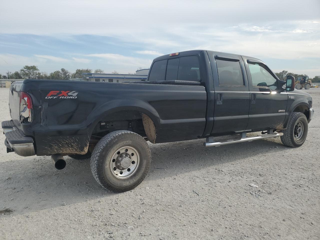 2004 Ford F350 VIN 1FTSW31P74EB29267 Copart auction photo, all over damage thumbnail 3