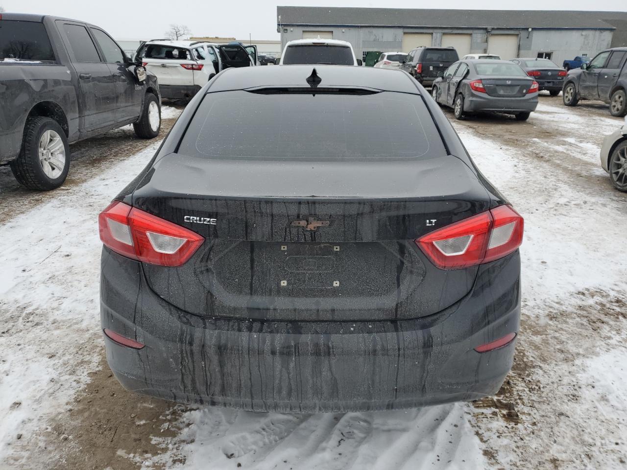 2018 Chevrolet Cruze VIN 1G1BE5SM7J7146470 Copart auction photo, front end / side damage thumbnail 6