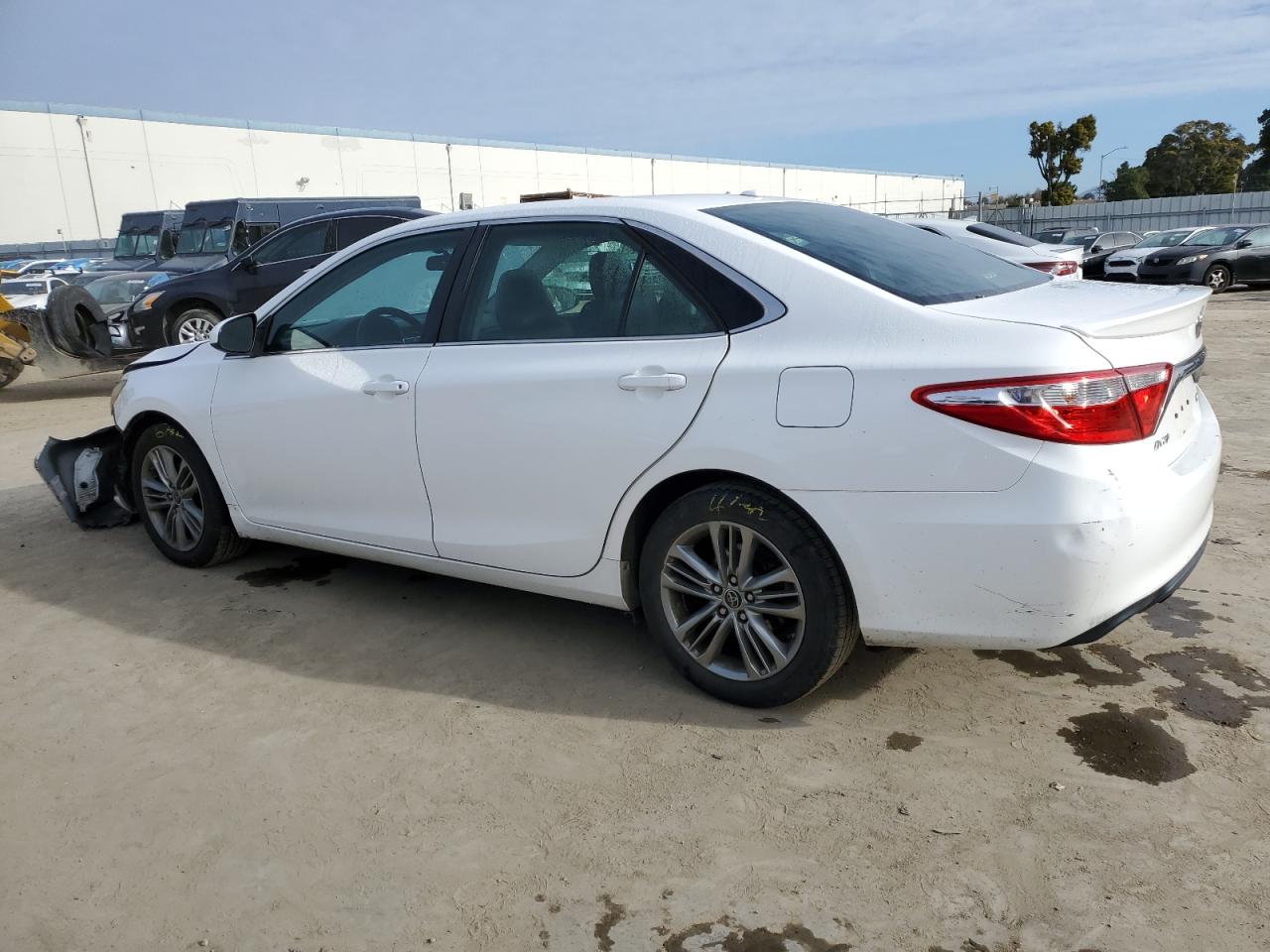 2015 Toyota Camry VIN 4T1BF1FK0FU068172 Copart auction photo, front end damage thumbnail 2