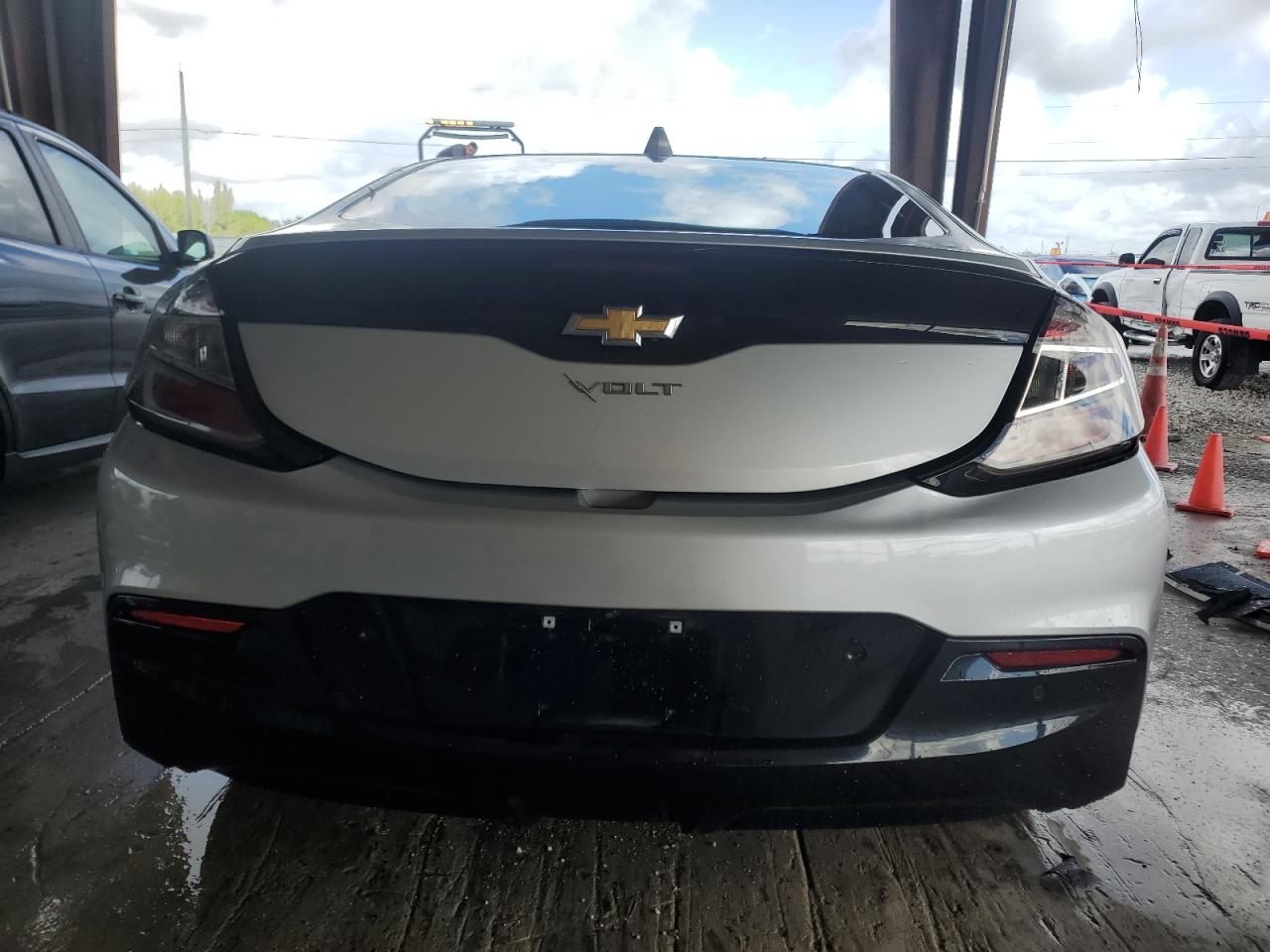 2017 Chevrolet Volt VIN 1G1RB6S55HU105160 Copart auction photo, front end damage thumbnail 6