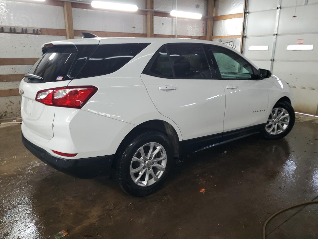 2019 Chevrolet Equinox VIN 3GNAXHEV5KS535783 Copart auction photo, front end / side damage thumbnail 3