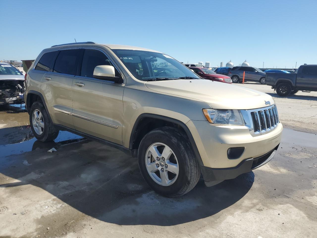 2011 Jeep Grand Cherokee VIN 1J4RS4GG5BC564346 Copart auction photo, rear end damage thumbnail 4