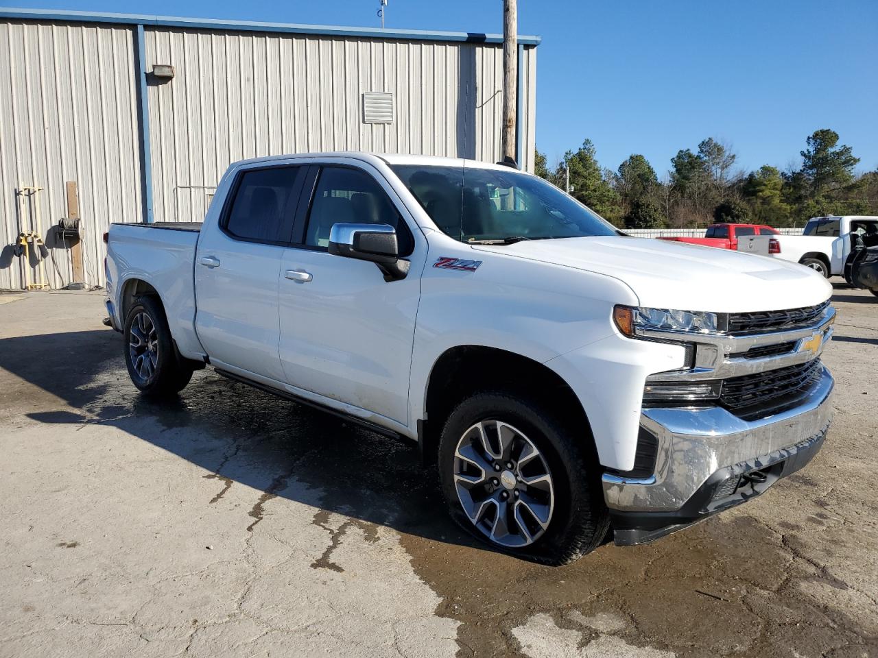 2020 Chevrolet Silverado VIN 3GCUYDED6LG407639 Copart auction photo, all over damage thumbnail 4