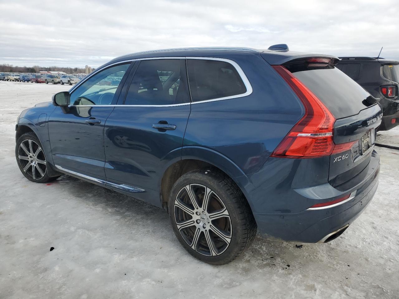 2018 Volvo XC60 VIN YV4BR0DL0J1067029 Copart auction photo, front end damage thumbnail 2