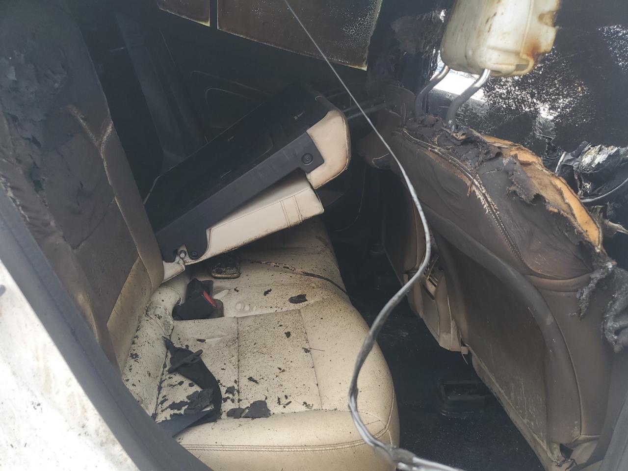 2020 Mercedes-Benz GLA-klasse VIN WDCTG4EB5LJ689245 Copart auction photo, burn - interior damage thumbnail 10