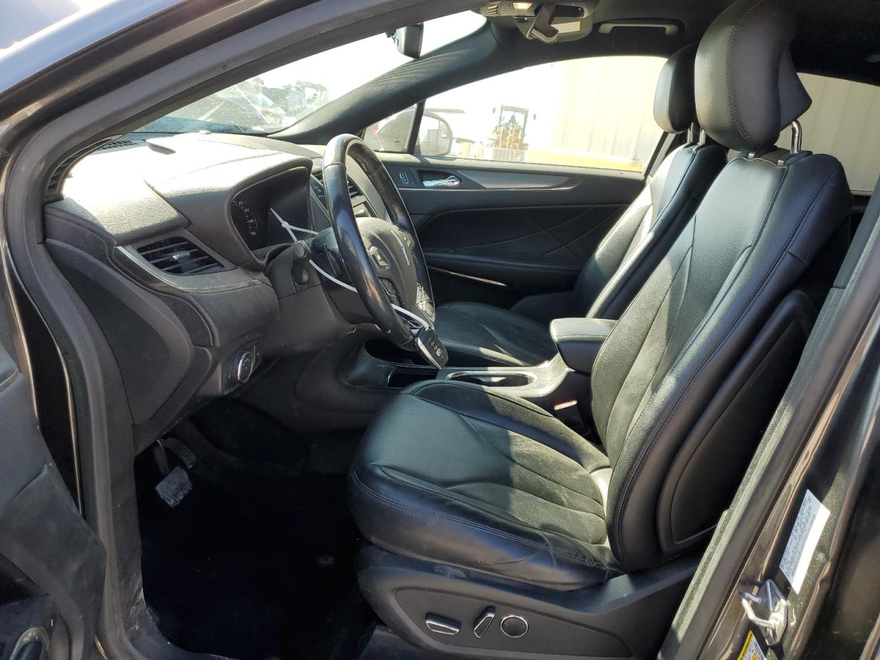 2017 Lincoln MKC VIN 5LMCJ1C96HUL15702 Copart auction photo, front end / minor dent/scratches damage thumbnail 7