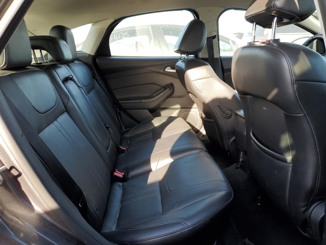 2014 Ford Focus VIN 1FADP3K22EL164861 Copart auction photo, front end / minor dent/scratches damage thumbnail 10