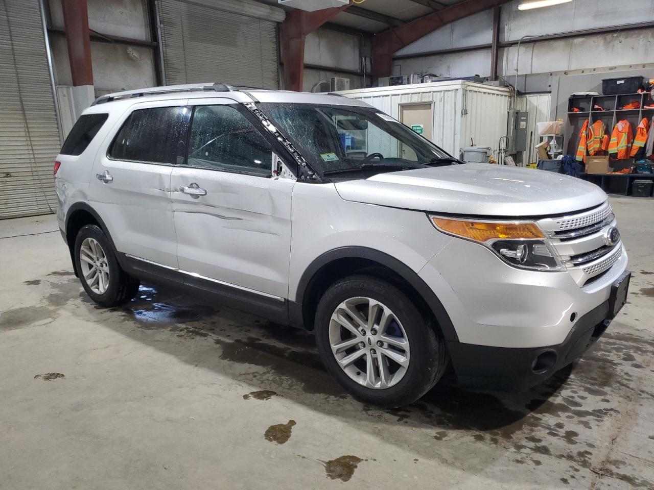2013 Ford Explorer VIN 1FM5K8D82DGA05854 Copart auction photo, side damage thumbnail 4