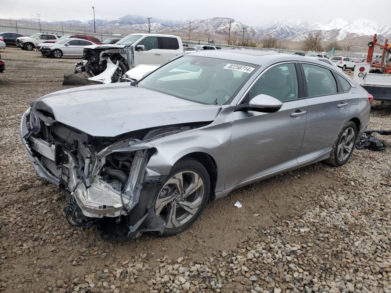 2018 Honda Accord VIN 1HGCV1F5XJA090357