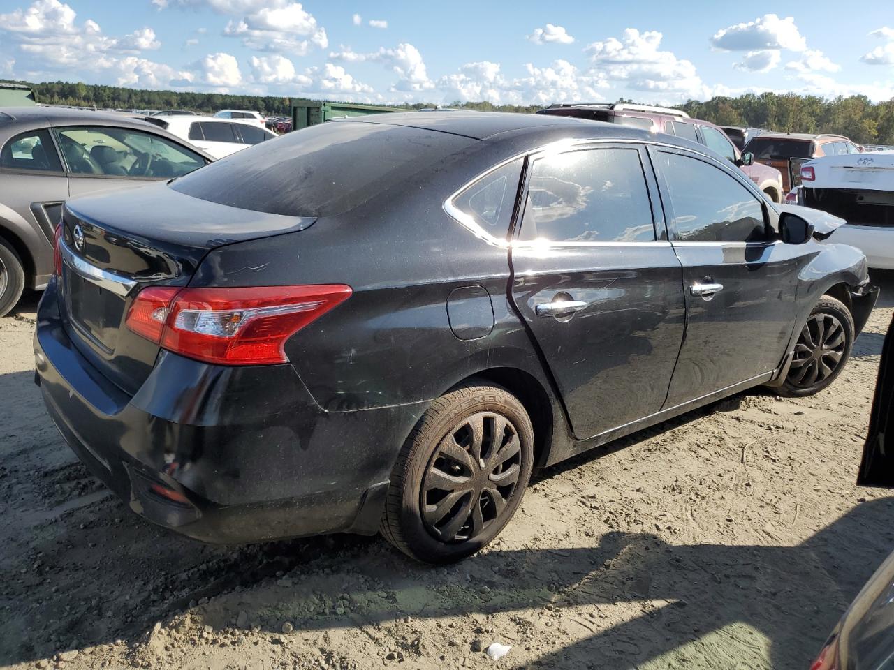 2017 Nissan Sentra VIN 3N1AB7AP1HY374673 Copart auction photo, front end damage thumbnail 3